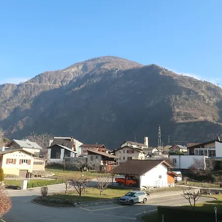アパート C A L M Au Coeur Du Valais Riddes